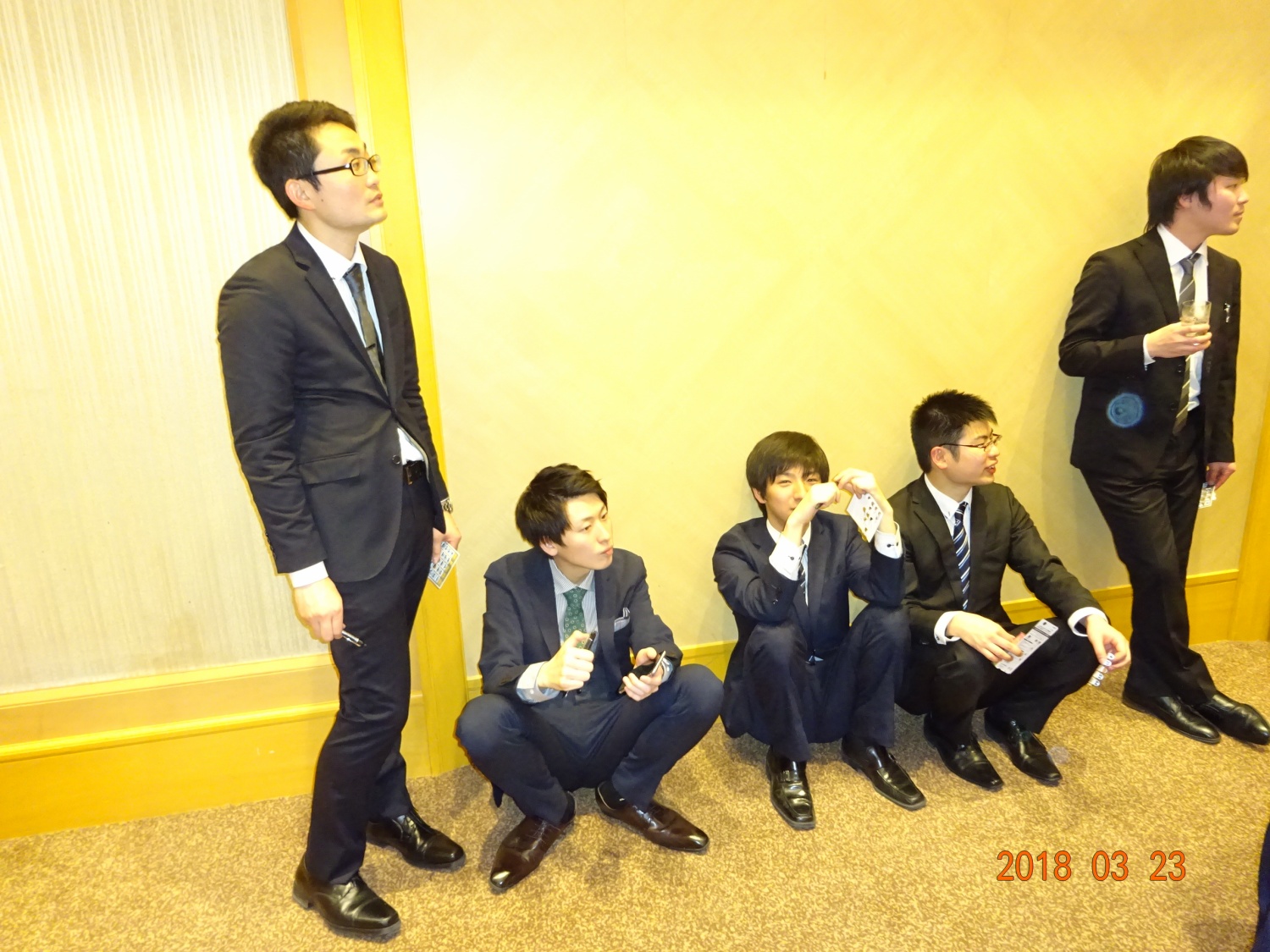 ボールペンしか当たらねえ...